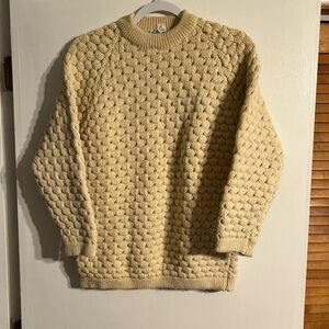 Vintage 1970s 100% pure wool buttery tan popcorn sweater
